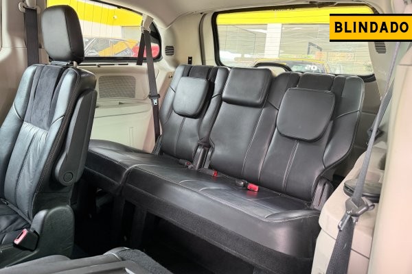 CHRYSLER TOWN & COUNTRY 3.6 LIMITED V6 24V GASOLINA 4P AUTOMÁTICO 2015/2015